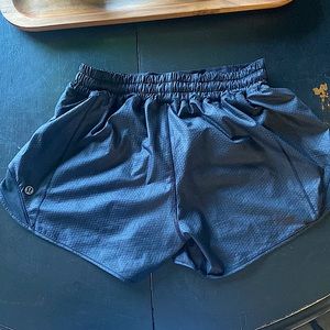 Worn few times. Low rise Hotty Hot short